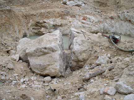 Boulder I split using expansive cement demolition agent - BRISTAR
