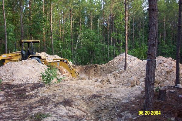 Rodney Moore digging for amethyst crystals at Jackson's Crossroads