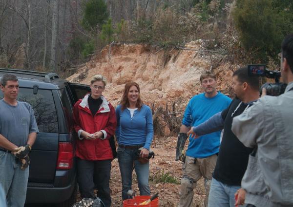 Hogg Mine  Operations Manager Rodney Moore giving safety Lecture.